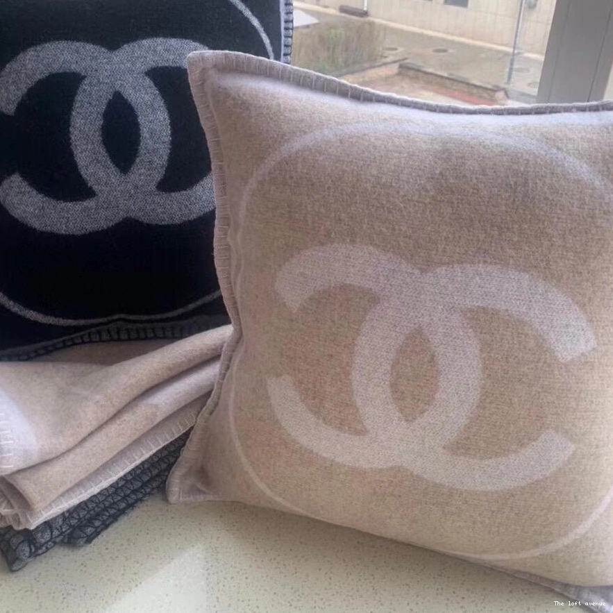 WOOL COCO PILLOW THROW 0805